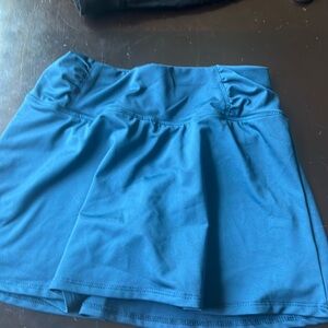 Layer 8 quick dry skirt